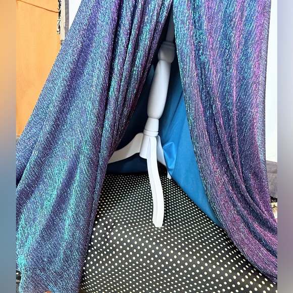 Betsy & Adam Metallic Halter Gown Blue Purple Iridescent Formal Dress - Picture 16 of 16